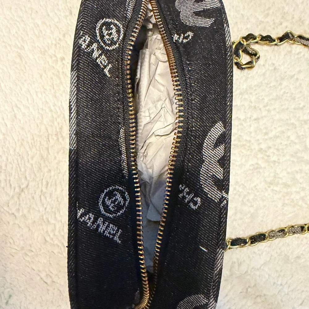 CHANEL Black Denim Makeup Bag Chain Crossbody Bag Limited VIP Gift Japan - Picture 6 of 7